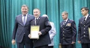Игорь Лиханов вручил парламентские награды сотрудникам уголовного розыска Забайкалья. 5 октября 2017 года