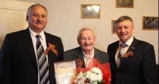 Депутаты-единороссы поздравили ветеранов Великой Отечественной войны с праздником Победы, май 2014 года.