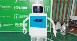 Николай Мерзликин на выставке Роботёнок-2017. 15 мая 2017 года