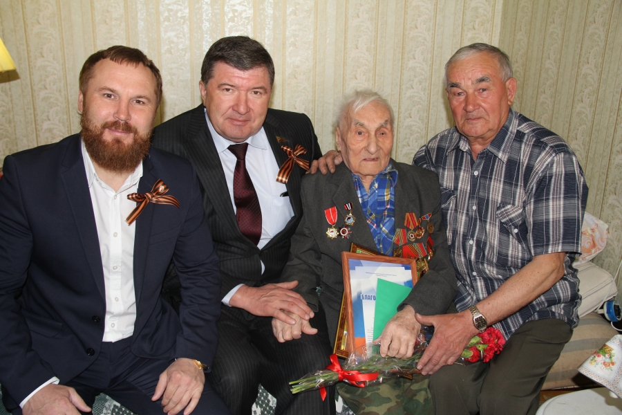 Депутаты поздравили ветеранов с 70-летием Великой Победы! Май 2015 года
